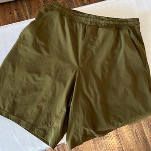 Lululemon Men’s Pace Breaker Short, 9 inch lined